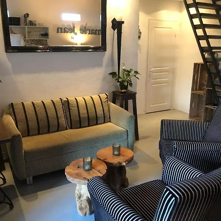 Marie Jean D'hotes & Bed & Breakfast Oupia