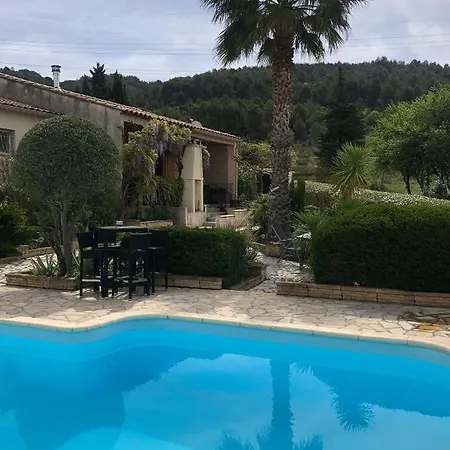 Marie Jean D'hotes & Bed & Breakfast