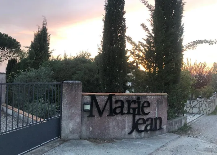 Marie Jean D'hotes & Bed & Breakfast