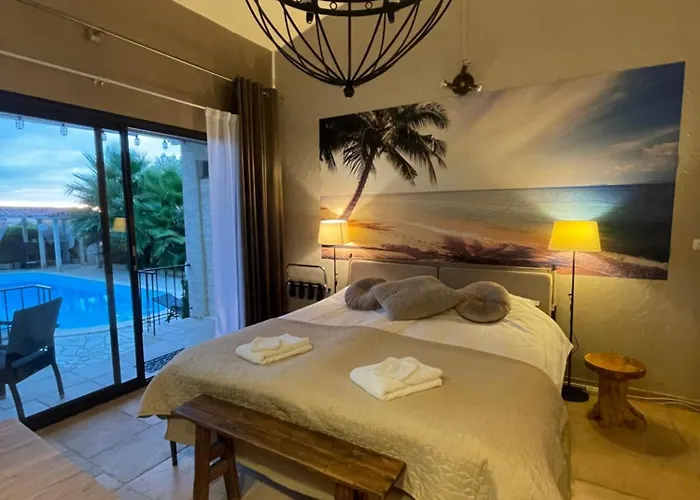 Marie Jean D'hotes & Bed & Breakfast Oupia